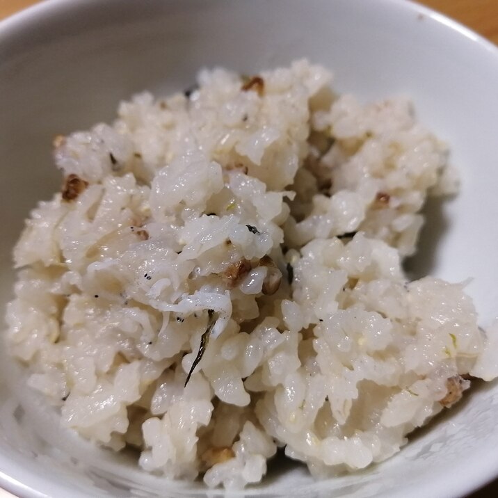 【炊飯器】鍋の残りで炊き込み雑炊